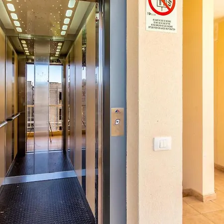 Penthouse With Swimming Pool And Terrace With Sea View * 팔름-마르